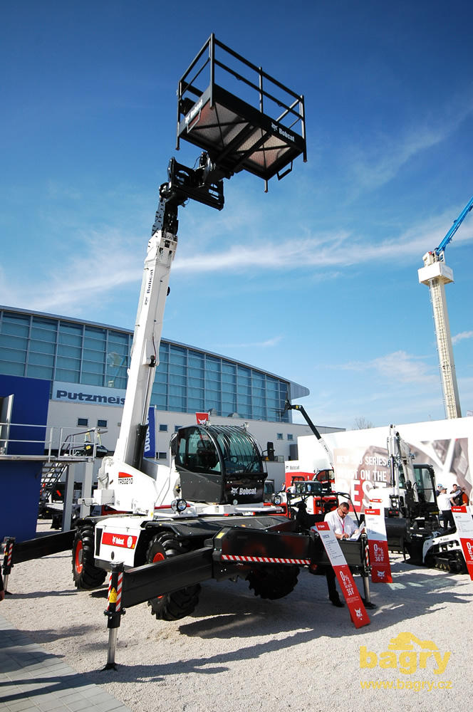 Teleskopický manipulátor Bobcat TR50210