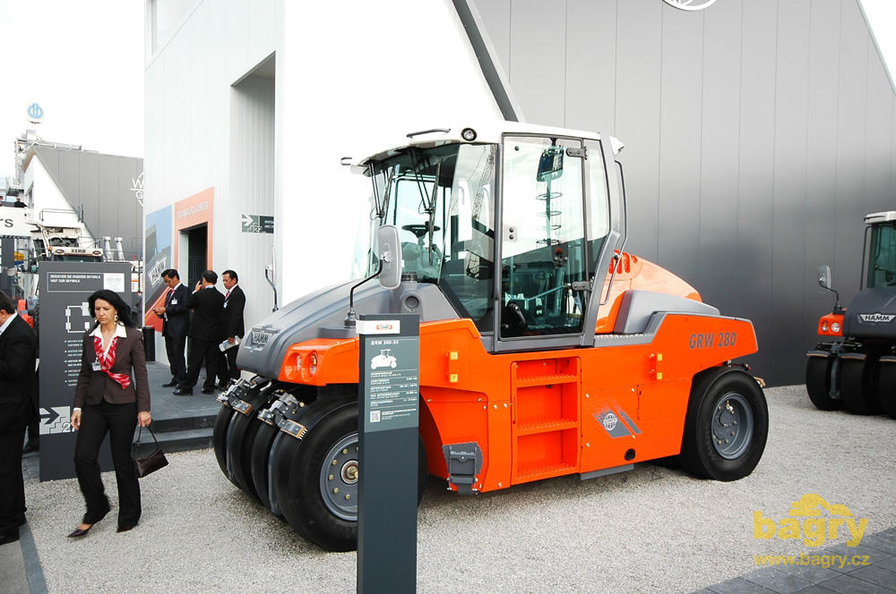 Pneumatikový válec Hamm GRW 280-24