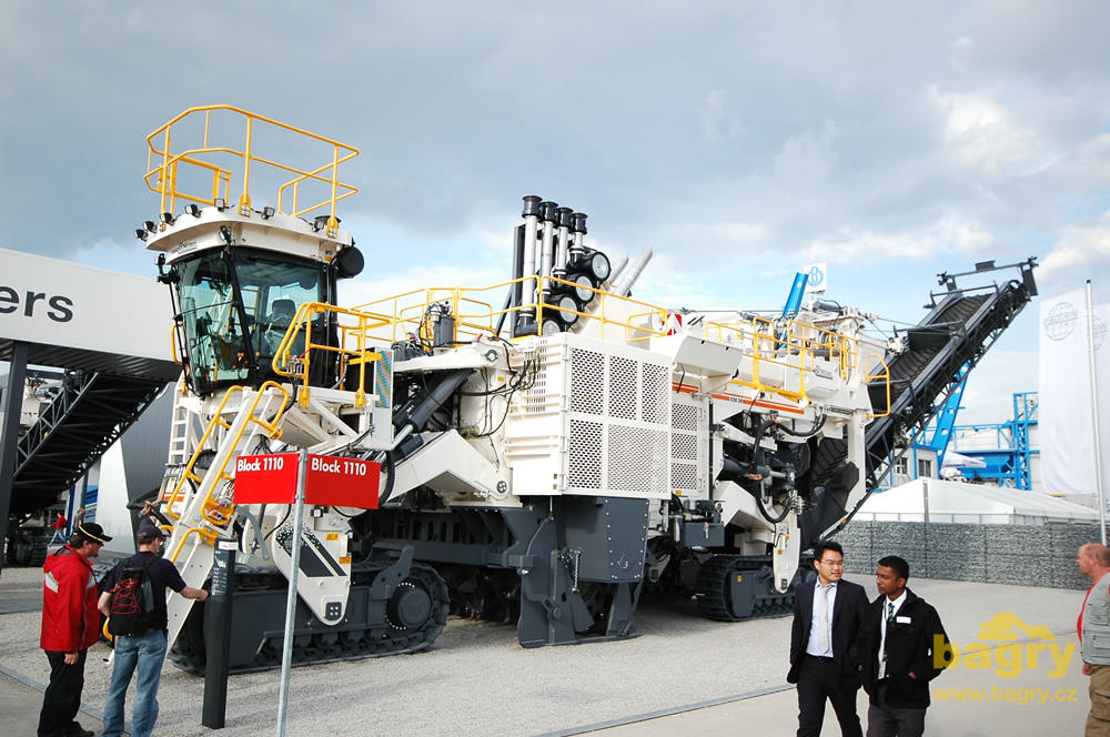 Pozemní dobývací fréza Wirtgen 4200 SM