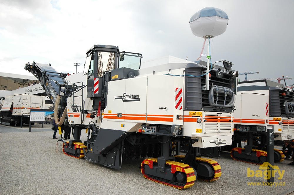 Silniční fréza Wirtgen W 210i