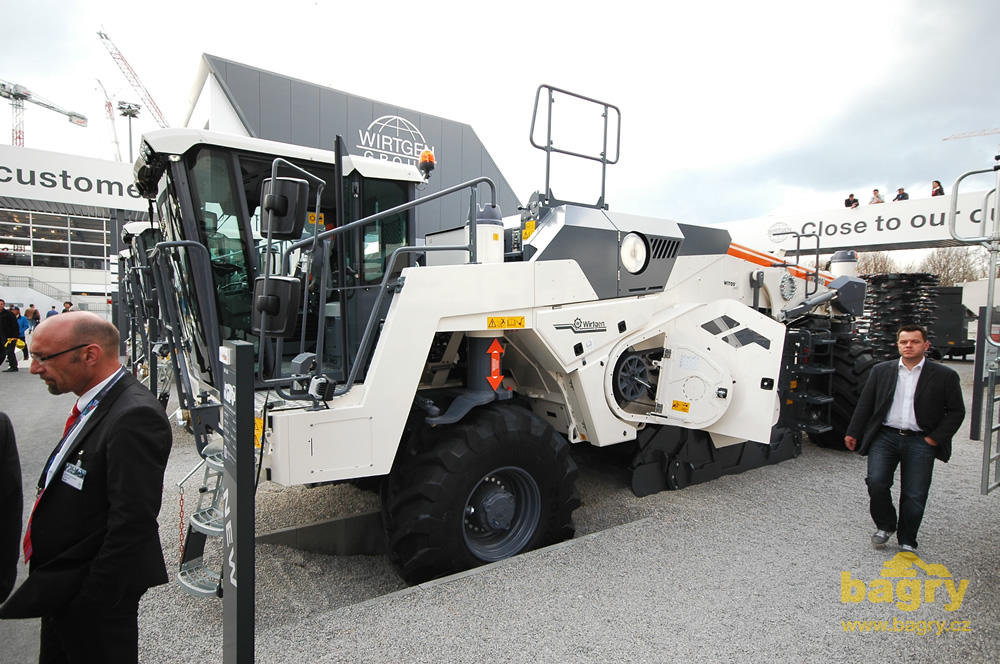 Stabilizační a recyklační fréza Wirtgen WR 200i
