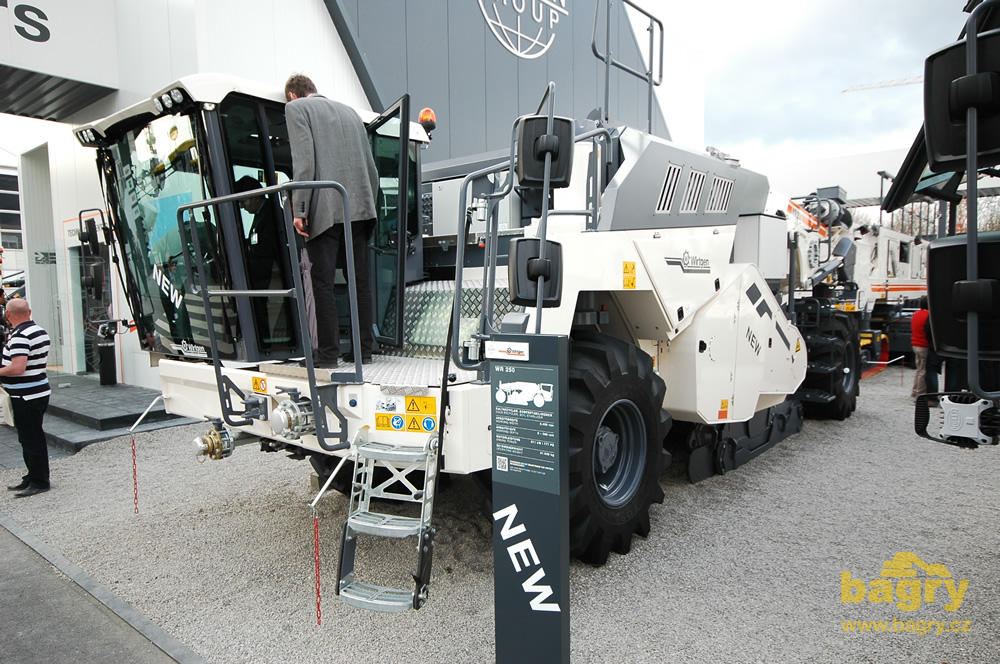 Stabilizační a recyklační fréza Wirtgen WR 250