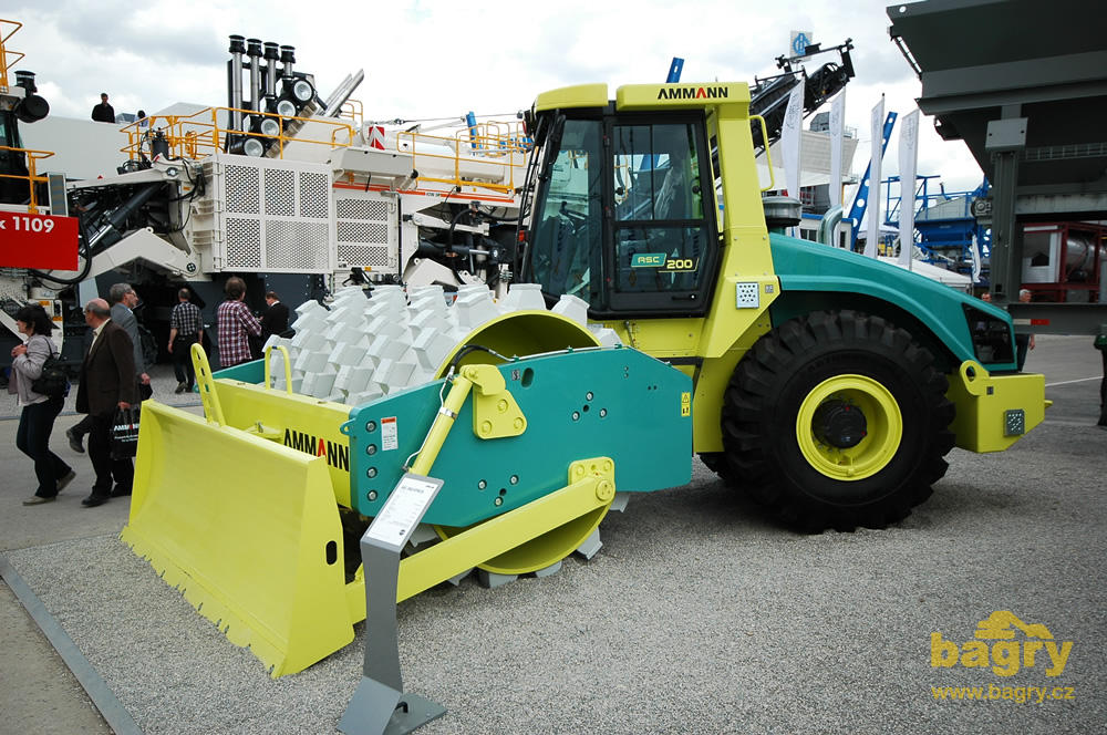 Tahačový válec Ammann ASC 200 HTPD B