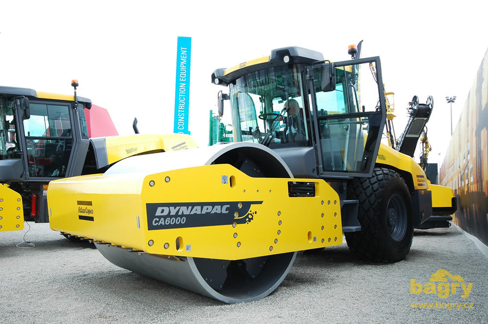 Tahačový válec Atlas Copco Dynapac CA6000