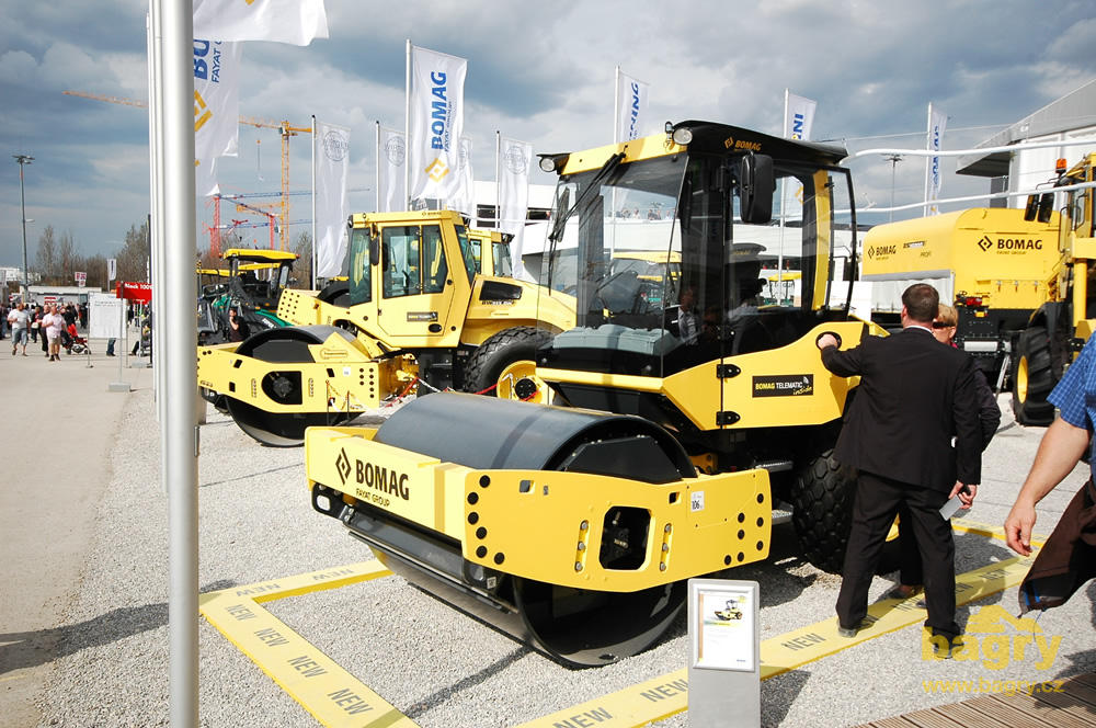 Tahačový válec Bomag BW 177 BVC-5