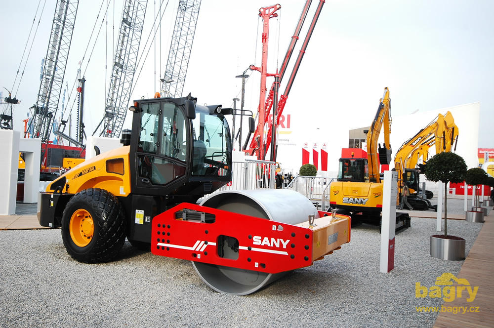 Tahačový válec Sany SSR180