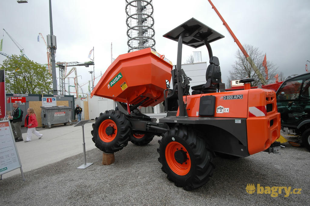 Kompaktní kolový dempr Ausa D600APG