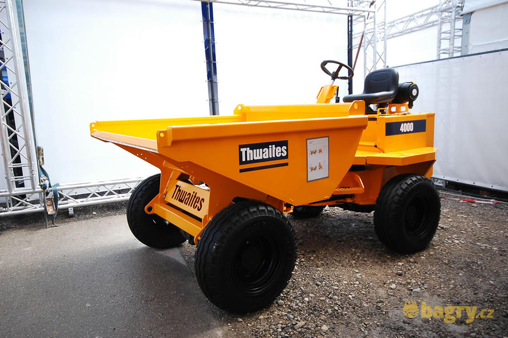 Kompaktní kolový dempr Thwaites MACH415