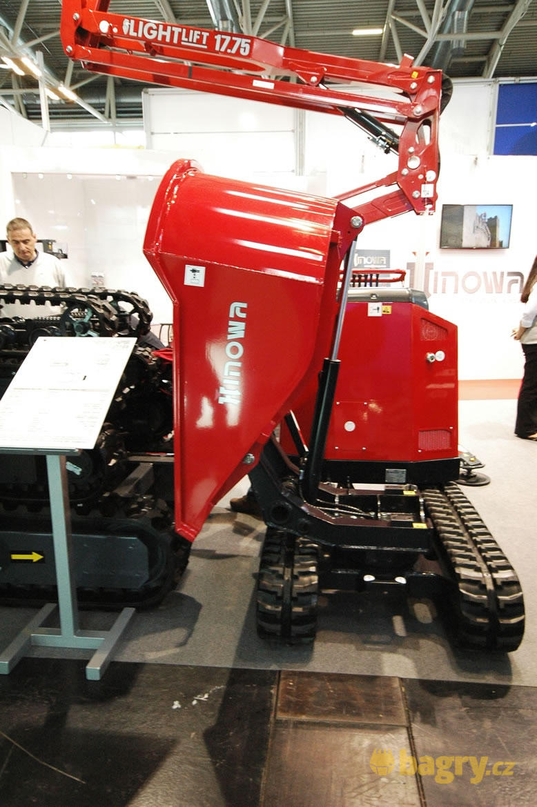 Kompaktní pásový dempr Hinowa HS1103.