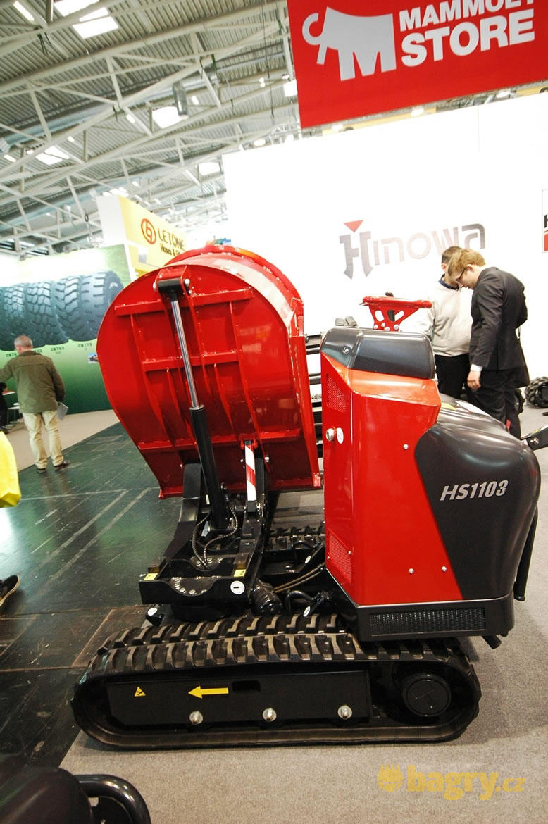 Kompaktní pásový dempr  Hinowa HS1103