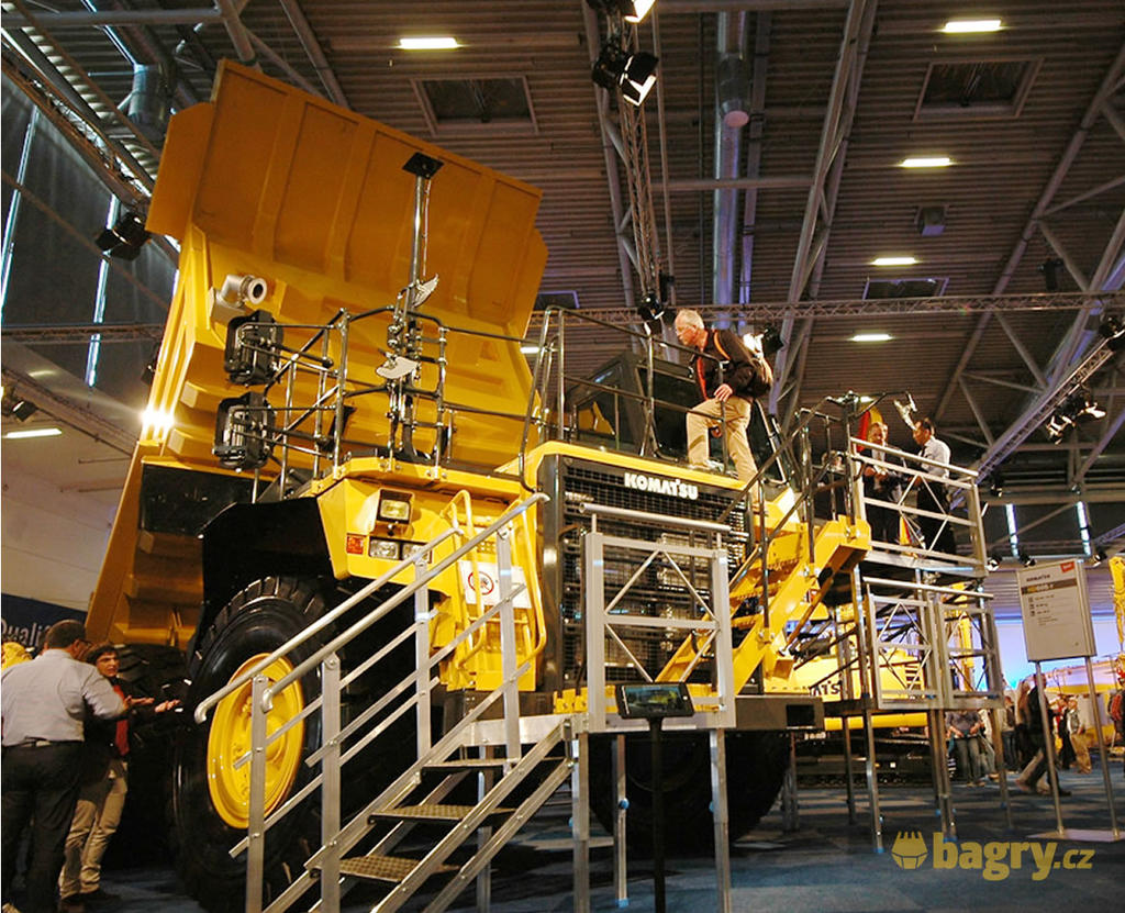 Pevný dempr Komatsu HD 605-7