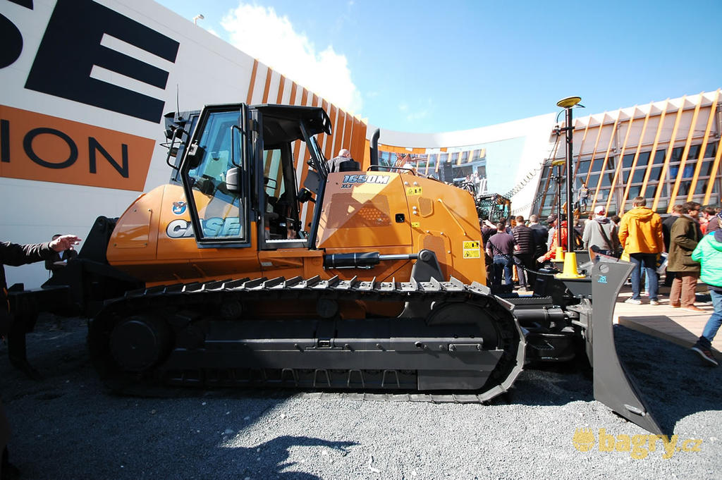 Pásový dozer Case 1650M XLT