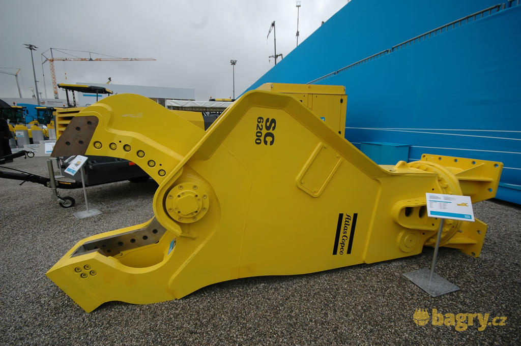 Kovošrotové nůžky Atlas Copco SC6200.