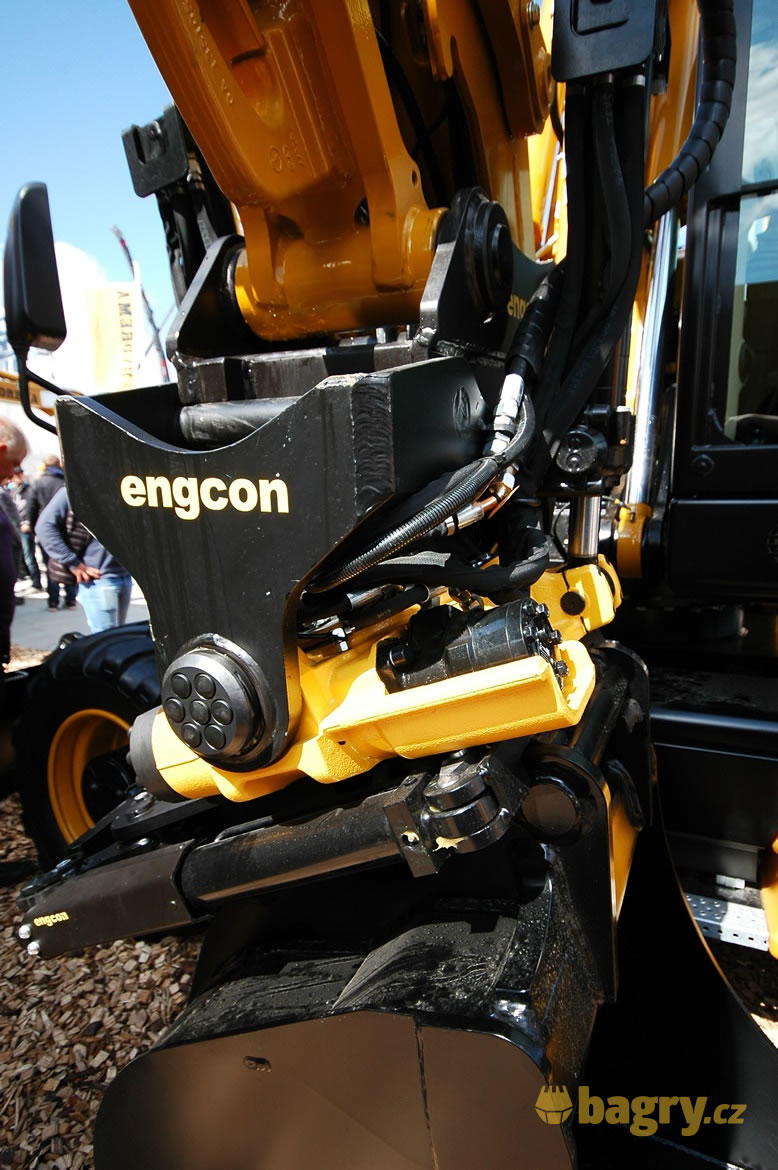 Naklápěcí rotátor Engcon