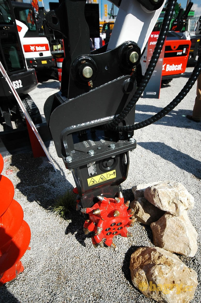 Skalní fréza Bobcat R120