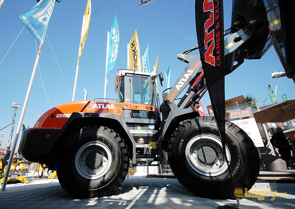 Kolový nakladač Atlas L260