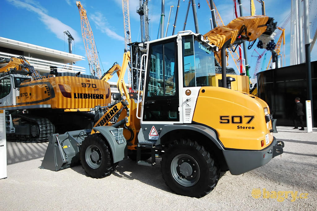 Kolový nakladač Liebherr L507