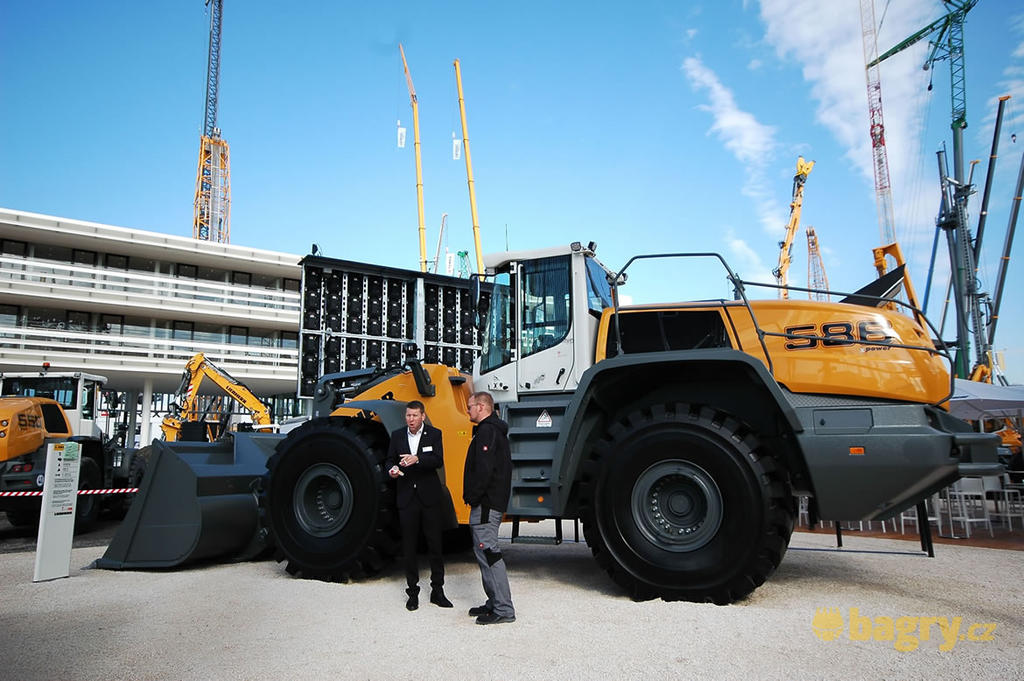 Kolový nakladač Liebherr L586 Xpower