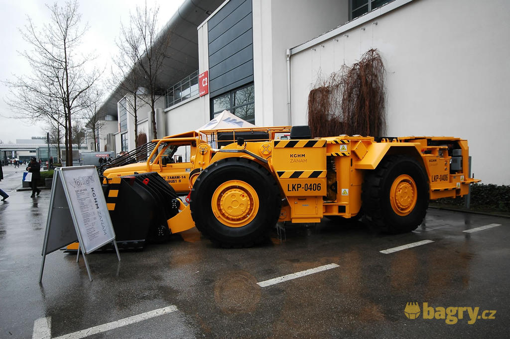 Tunelový nakladač KGHM ZANAM LHD LKP-0406.