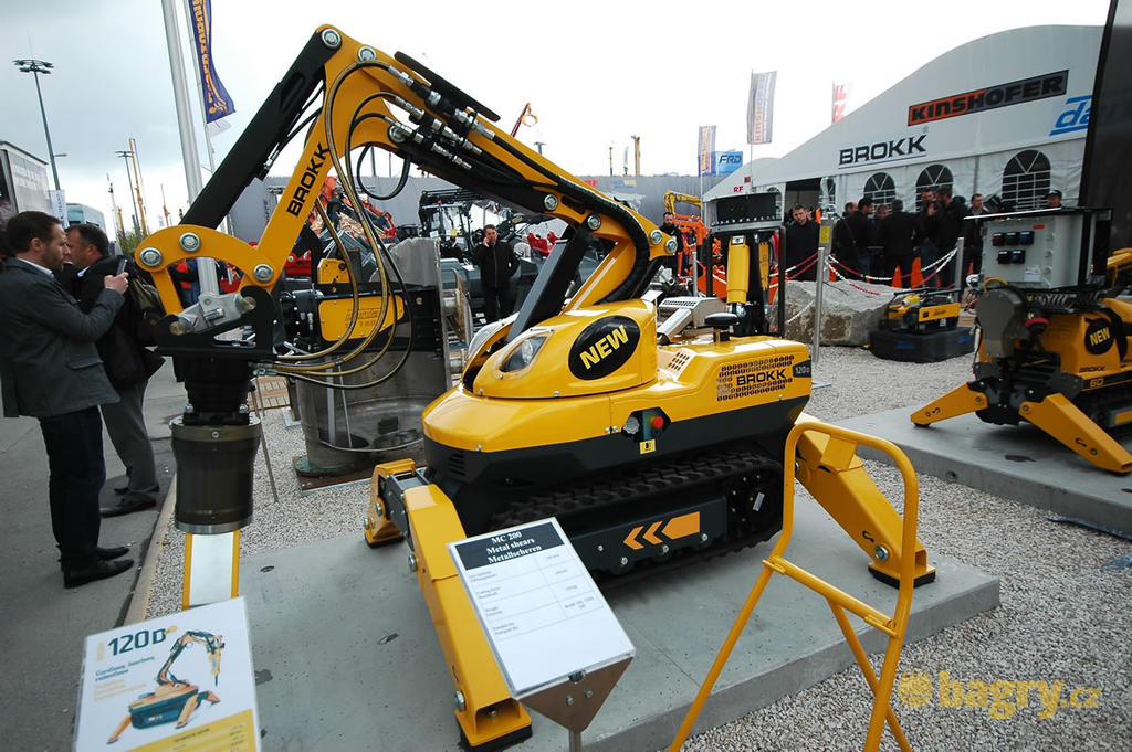 Demoliční robot Brokk 120D