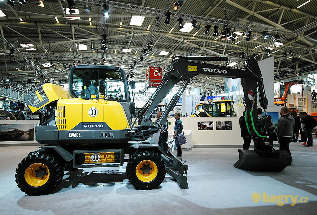 Kolové midirypadlo Volvo EW60E