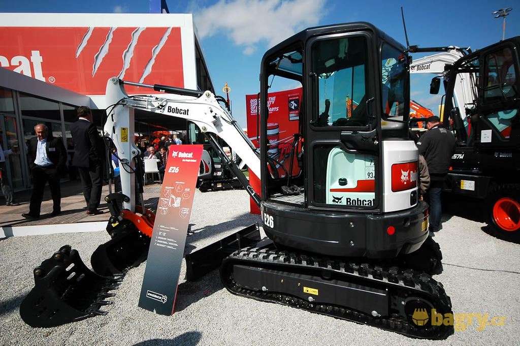 Pásové minirypadlo Bobcat E26