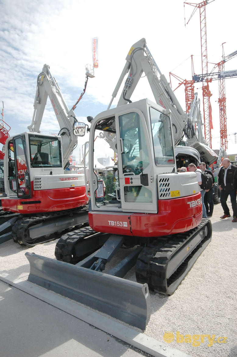 Pásové minirypadlo Takeuchi TB153FR