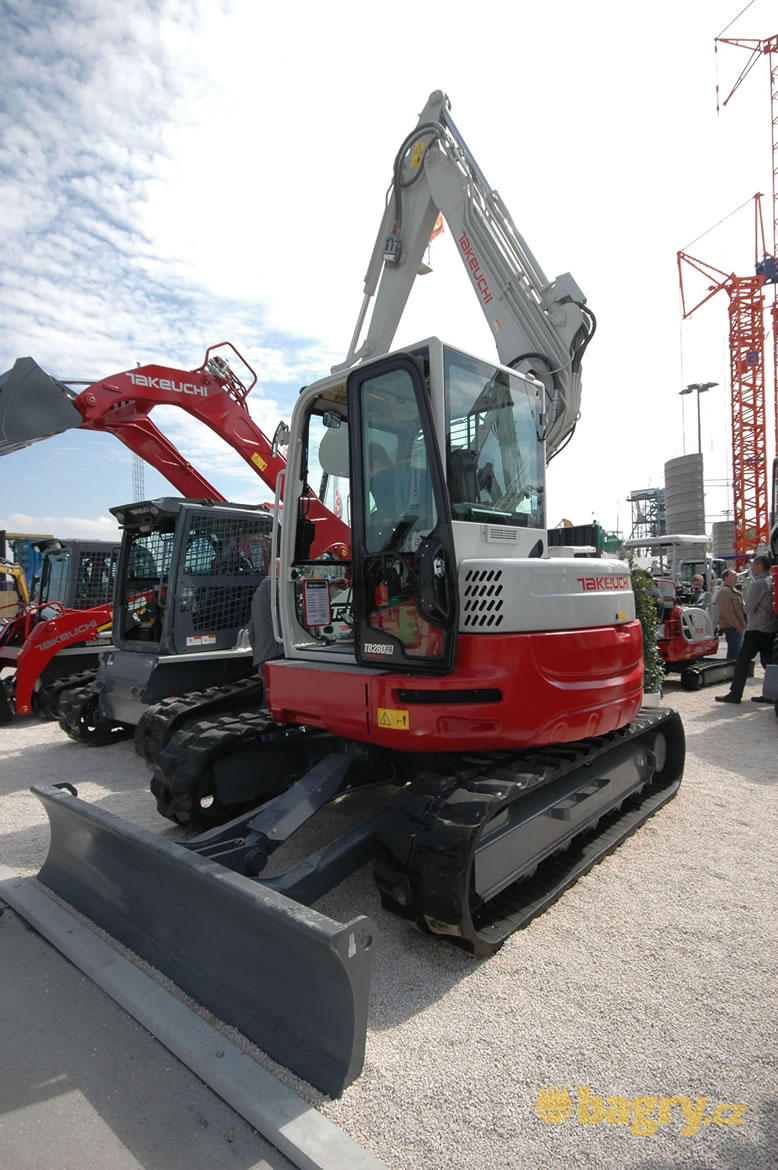 Pásové minirypadlo Takeuchi TB280FR
