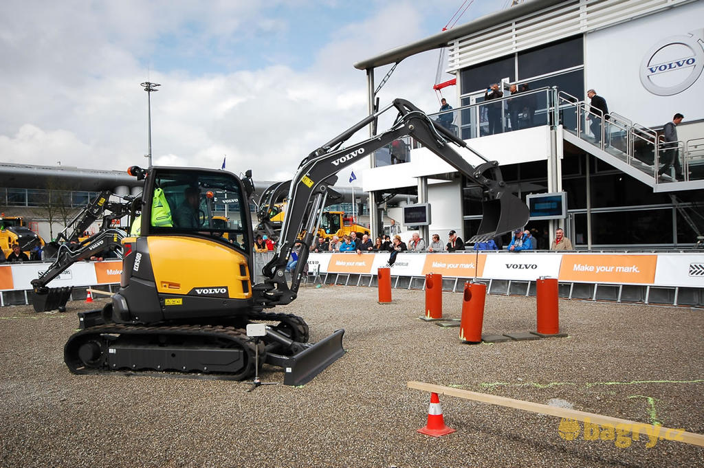 Pásové minirypadlo Volvo ECR50D