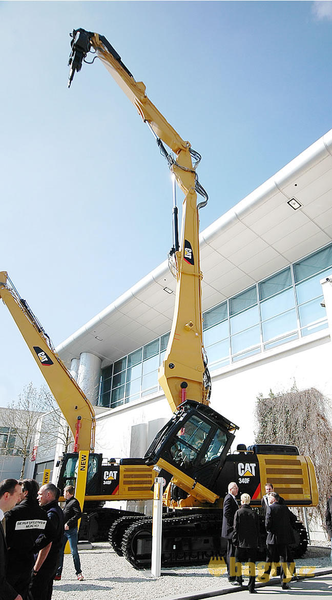 Demoliční pásové rypadlo  Caterpillar 340F UHD (nové)