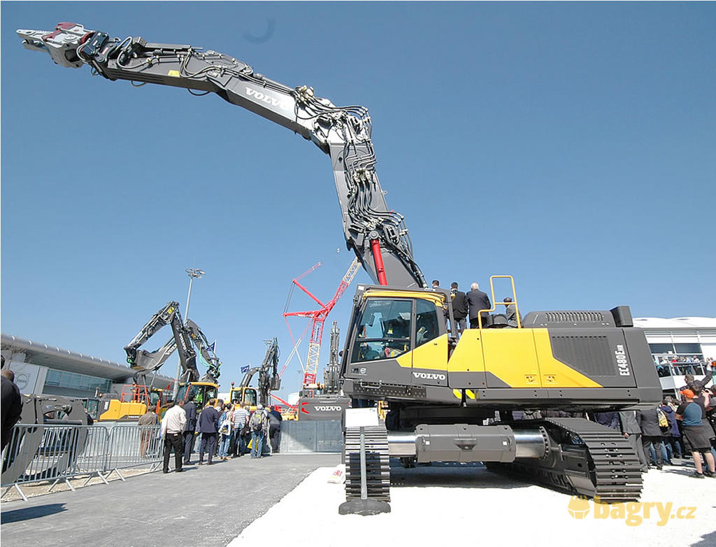 Demoliční pásové rypadlo Volvo EC480EHR