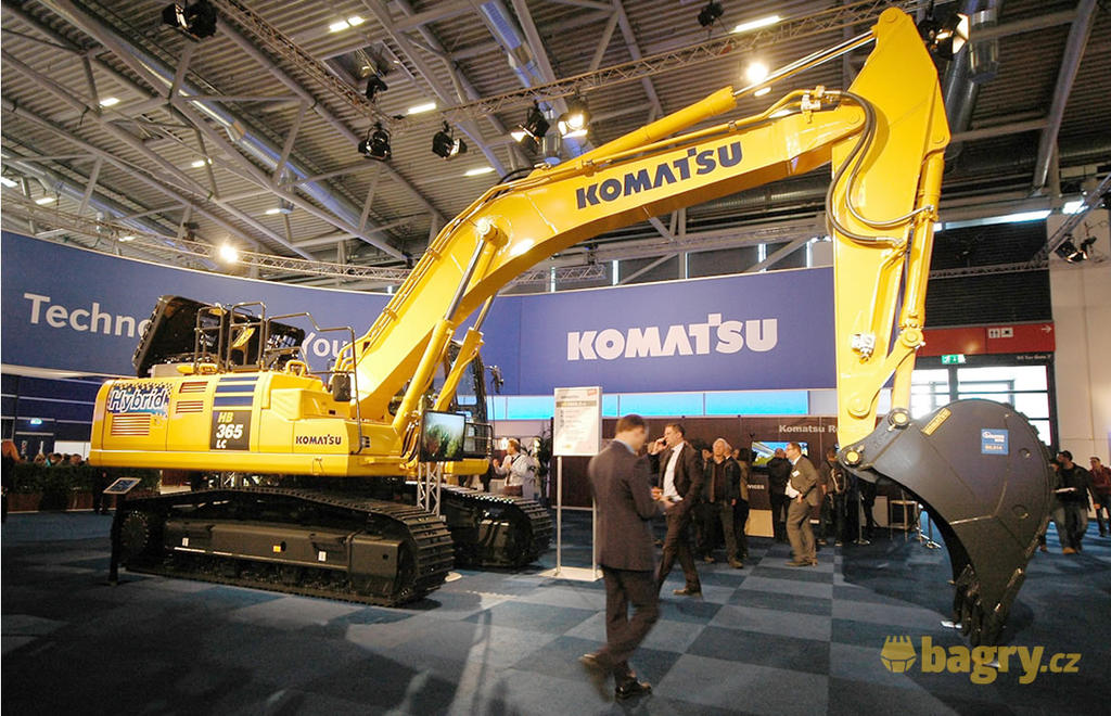 Pásové hybridní rypadlo Komatsu HB365LC-3 Hybrid