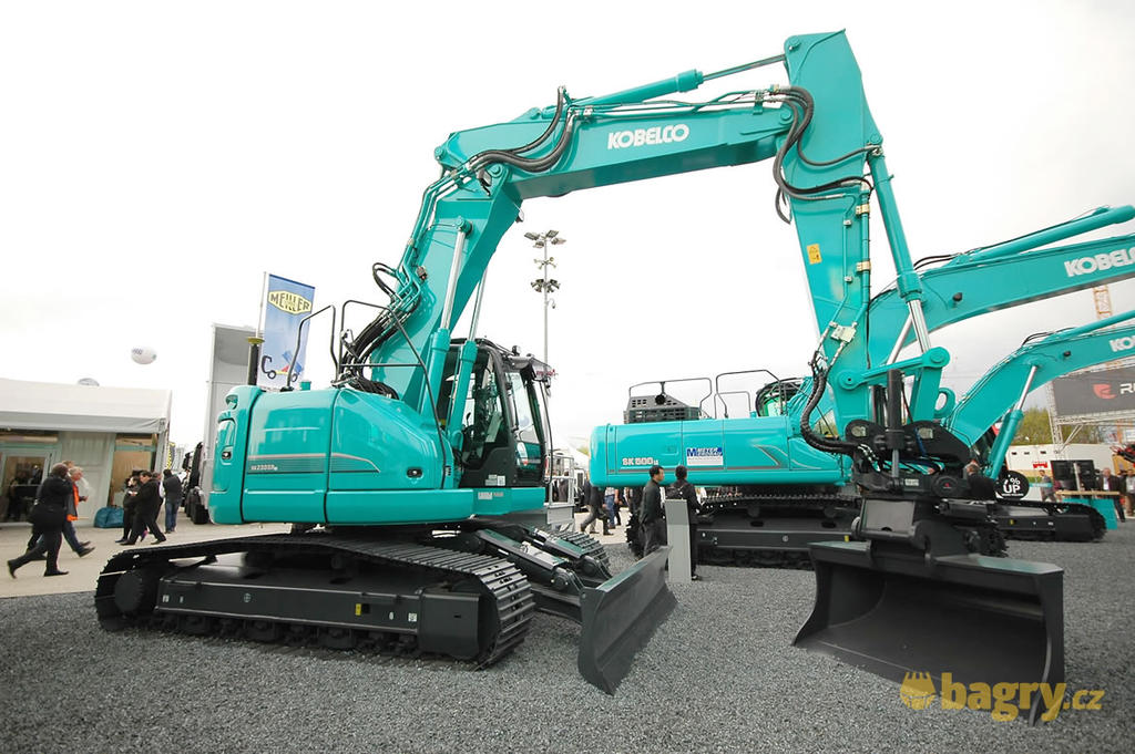 Pásové rypadlo Kobelco SK230SRLC-3