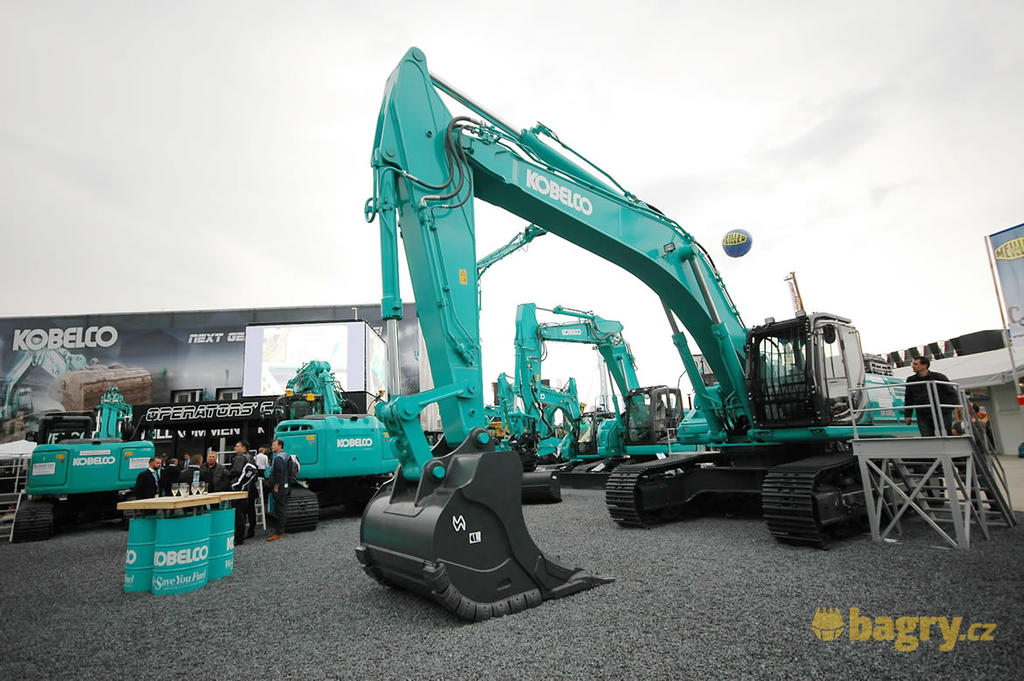 Pásové rypadlo Kobelco SK500LC-9