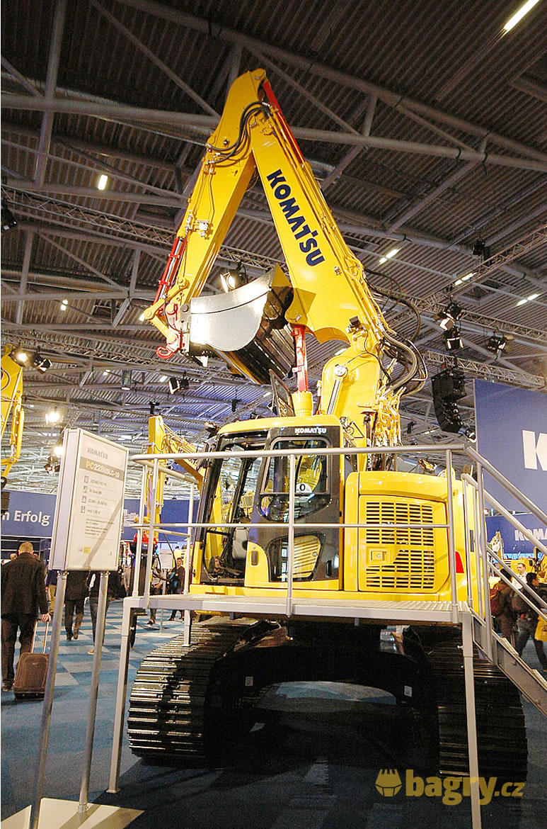 Pásové rypadlo Komatsu PC228USLC-10
