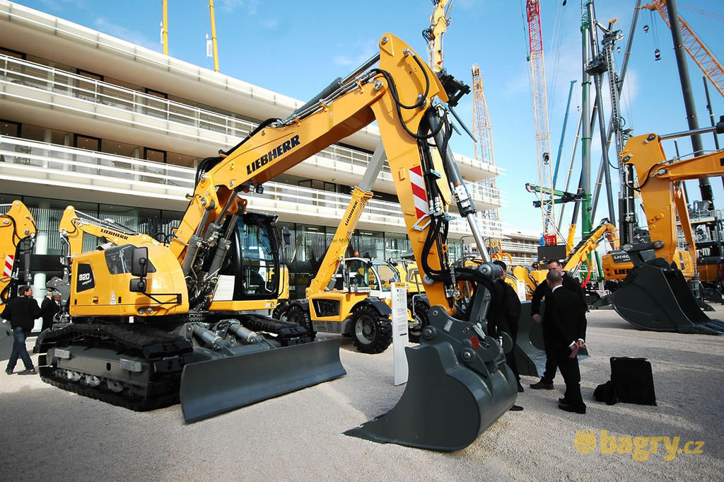 Pásové rypadlo Liebherr R 920 Compact Litronic