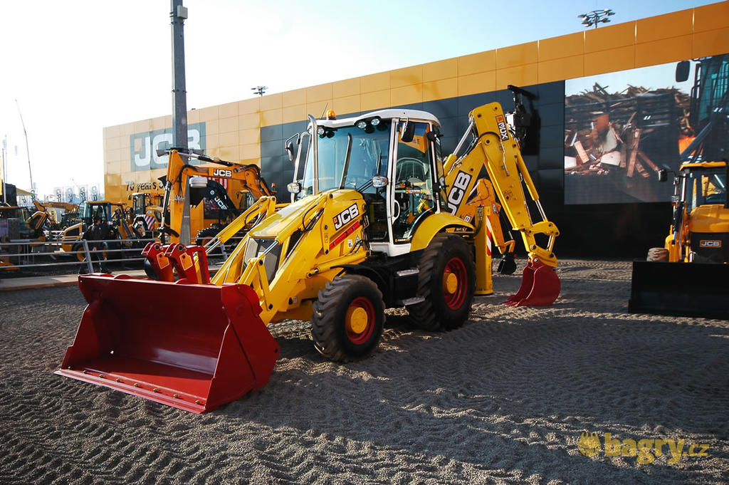 Rypadlonakladač JCB 3CX