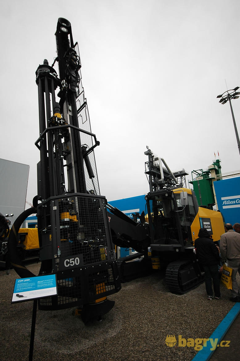Lomová vrtačka Atlas Copco SmartRoc C50 Coprod