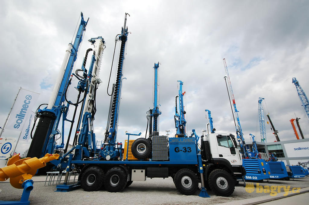 Vrtné zařízení mobilní Soilmec Drillmec G-33
