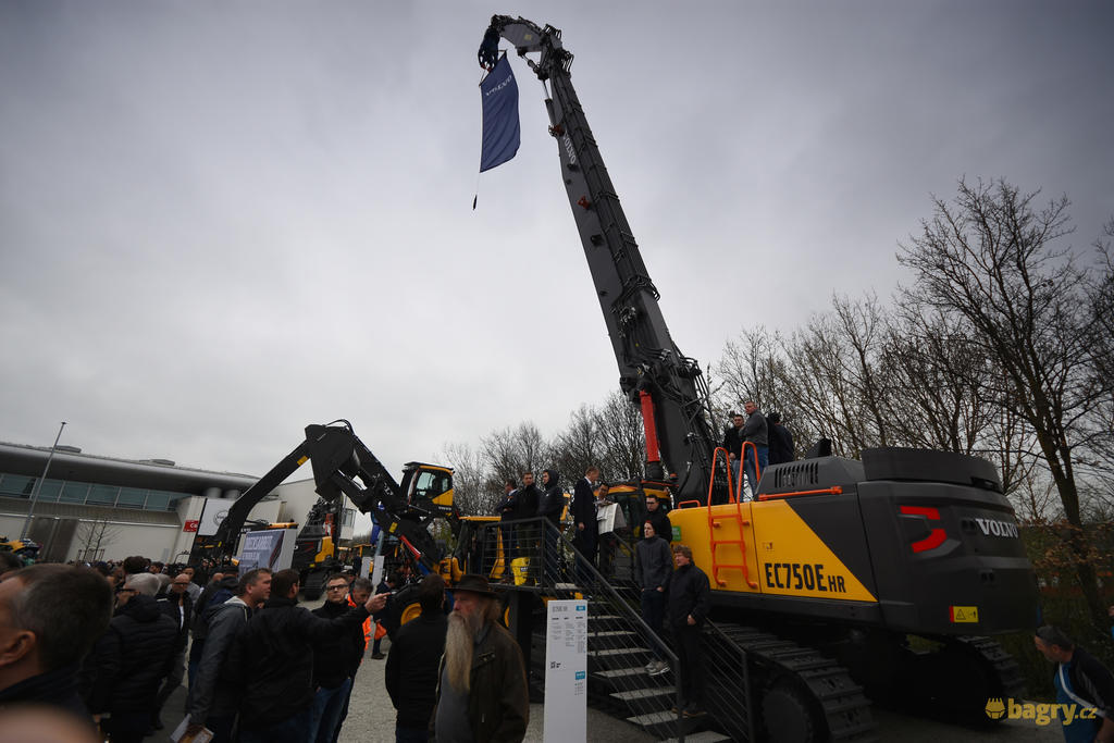 Demoliční rypadlo Volvo EC750E HR