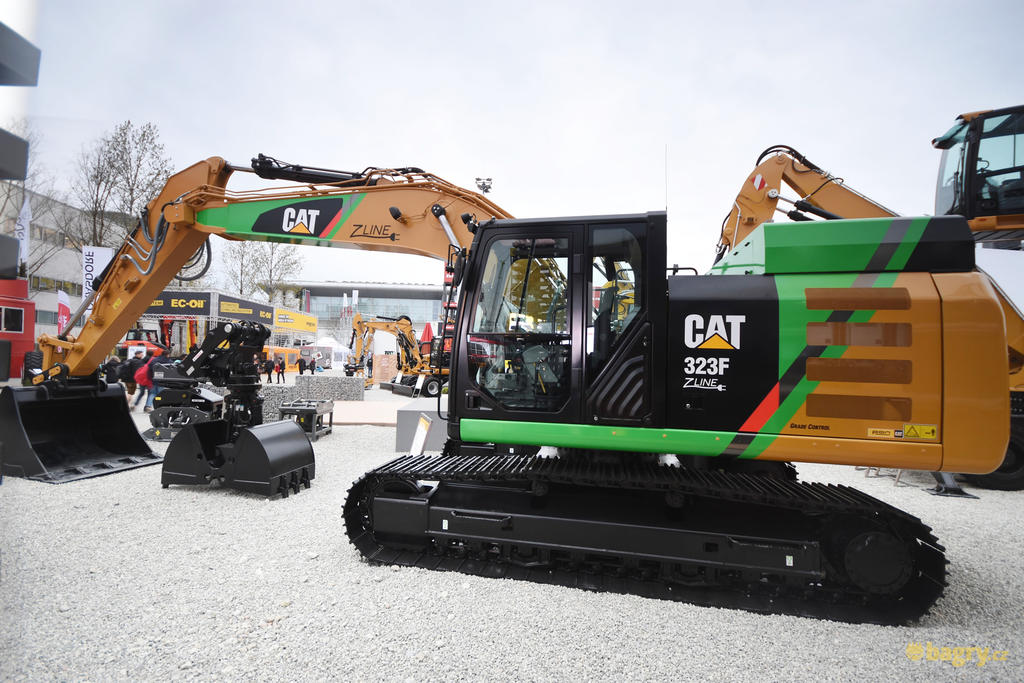 Elektrické pásové rypadlo Caterpillar 323F ZLine