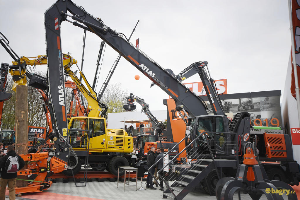 Hybridní překládkové rypadlo Atlas 270MH Hybrid