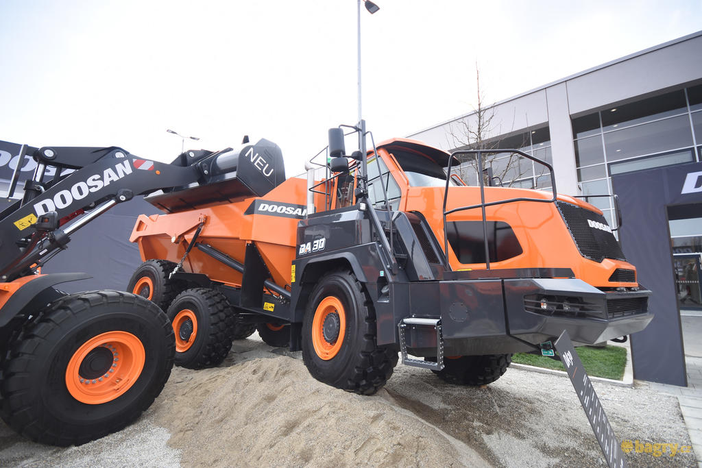 Kloubový dempr Doosan DA30