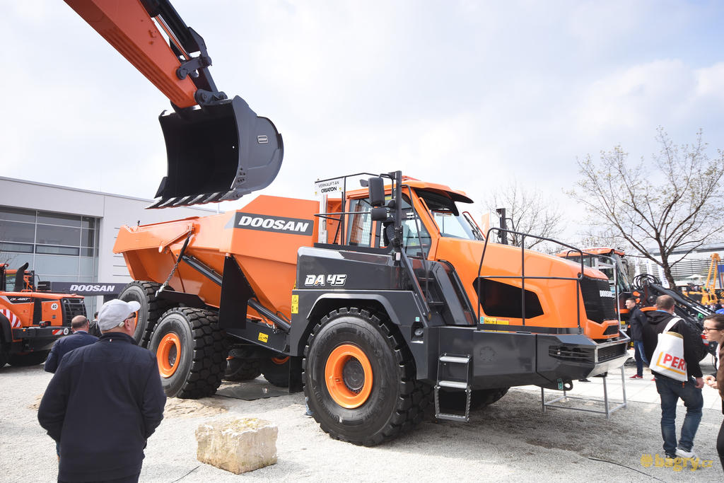 Kloubový dempr Doosan DA45