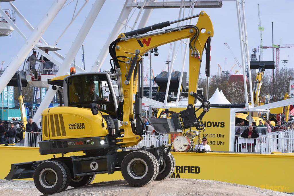 Kolové midirypadlo Wacker Neuson EW 65