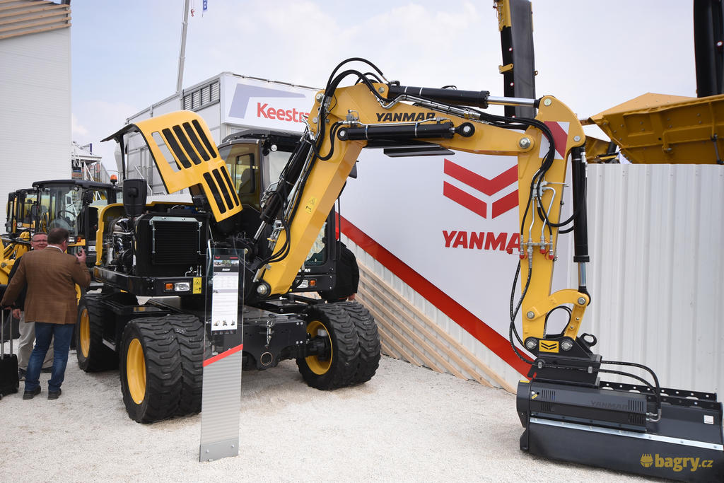 Kolové midirypadlo Yanmar B95W