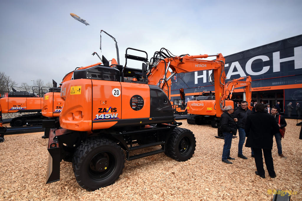Kolové rypadlo Hitachi Zaxis ZX145W-6