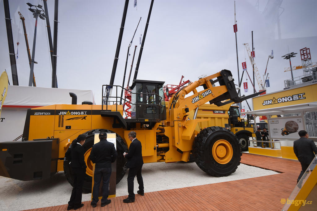 Kolový nakladač JinGong JGM781FT42KN