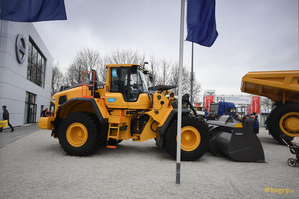 Kolový nakladač Volvo L150H Load Assist