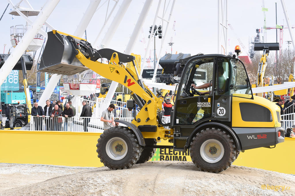 Kolový nakladač Wacker Neuson WL52 